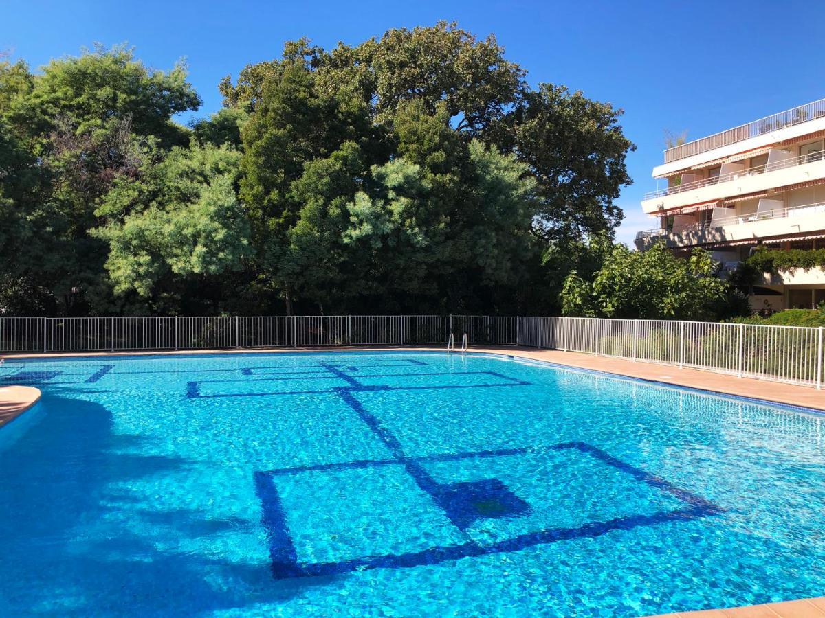 Appartamento Un Nid A Saint Tropez Esterno foto