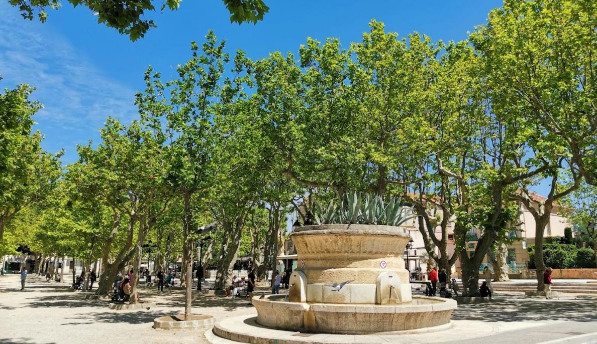Appartamento Un Nid A Saint Tropez Esterno foto